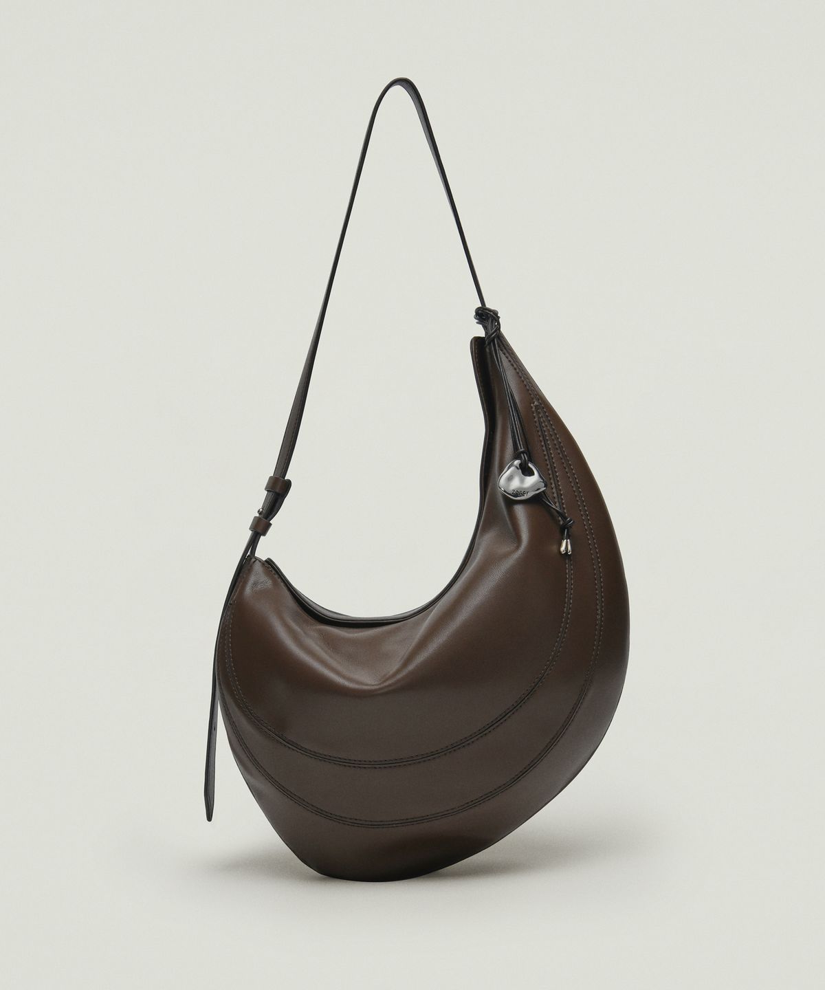 조에뜨(ZOEET) PEBBLE SHOULDER LEATHER BAG (ESPRESSO)
