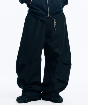 스트럭쳐 커브드 치노 팬츠-블랙