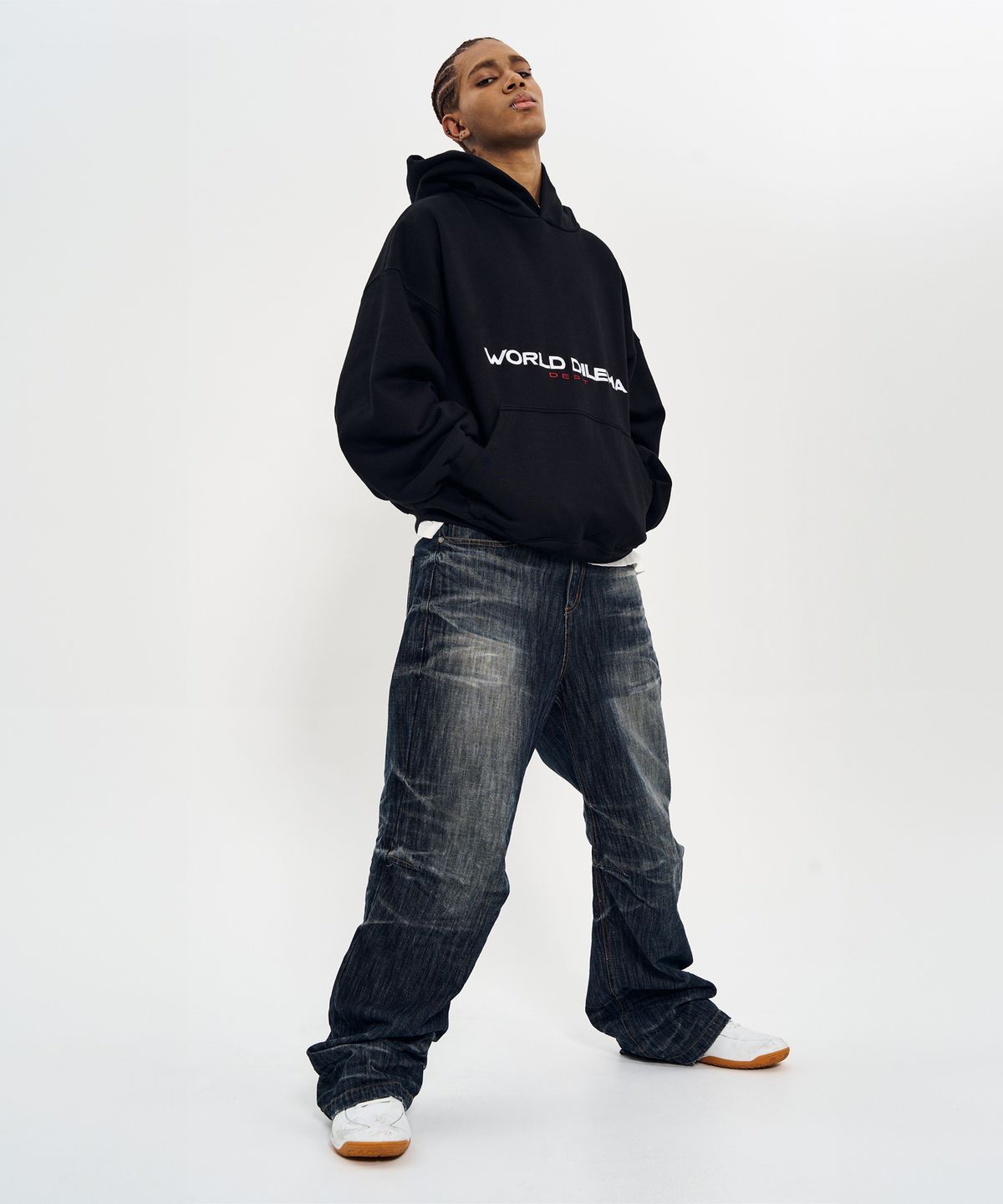 월드딜레마(WORLDDILEMA) WORLD DILEMA DEPT Embroidery Hood (Black)