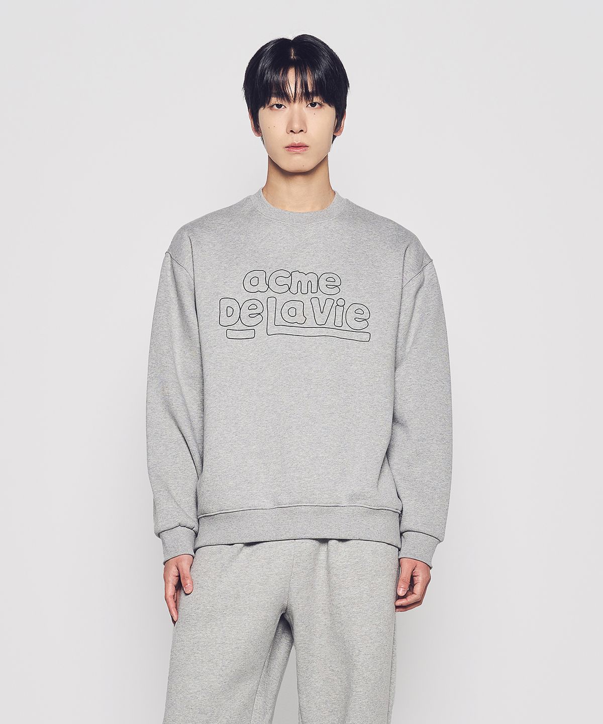 아크메드라비(ACME DE LA VIE) SIMPLE BORDER LINE NAPPING SWEATSHIRT (2 COLOR)