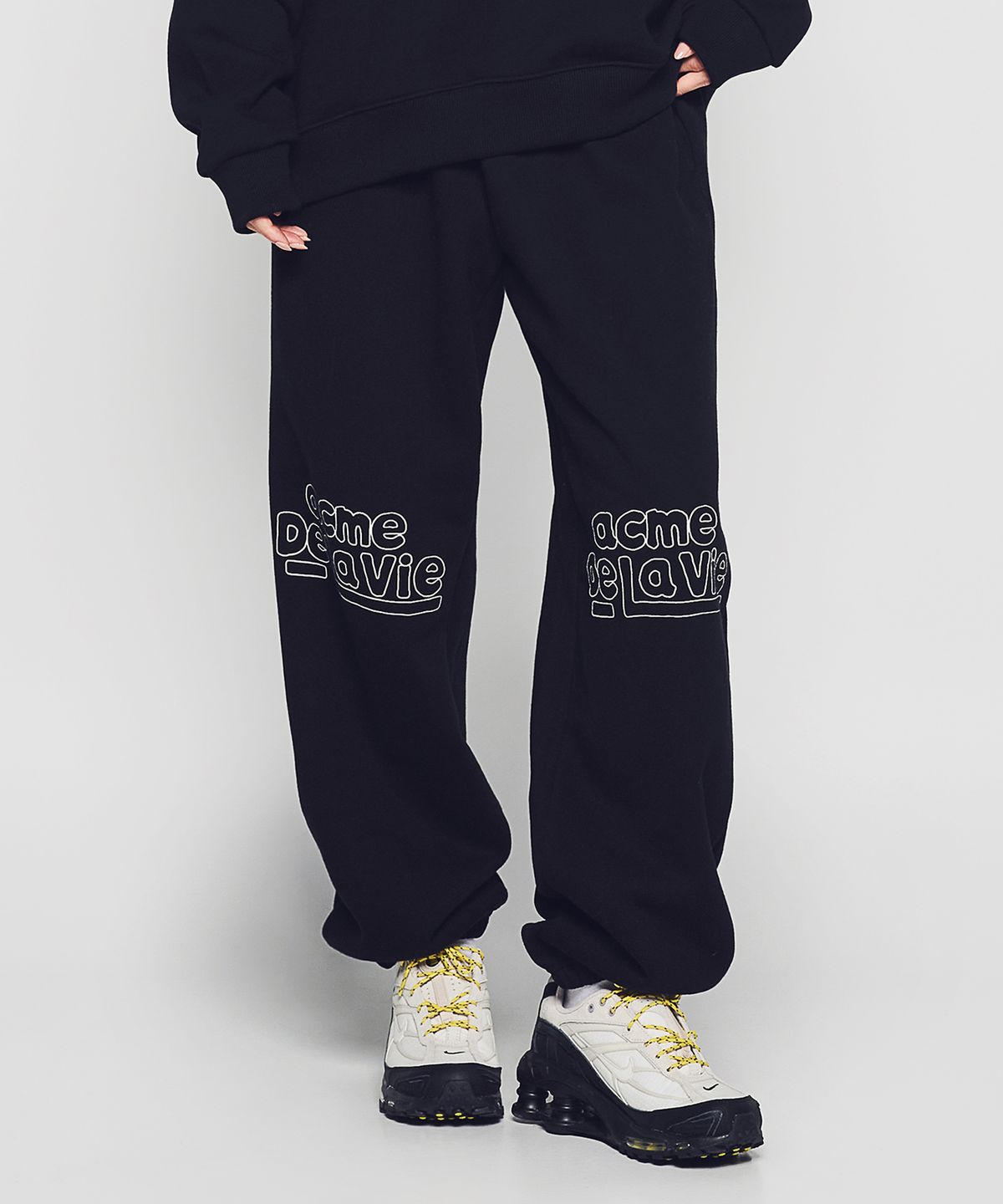 아크메드라비(ACME DE LA VIE) SIMPLE BORDER LINE NAPPING PANTS (2 COLOR)