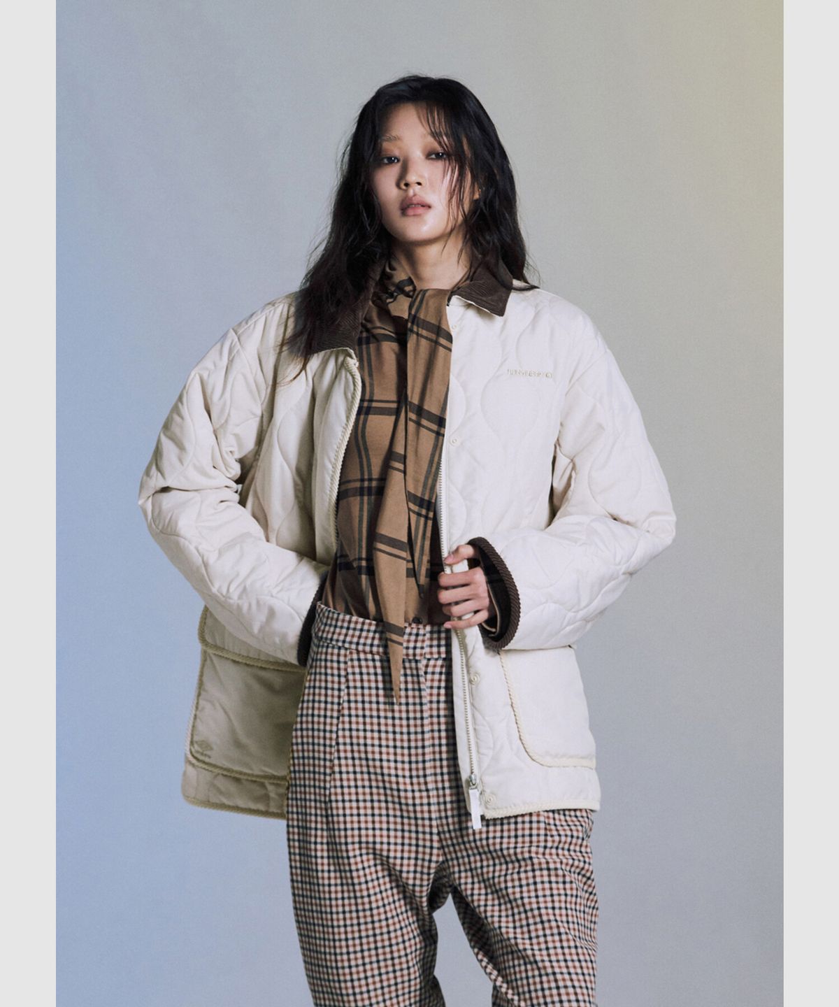엄브로(UMBRO) 우먼스 카라형 중힙 패딩 자켓 베이지(UQ322CPJ94)