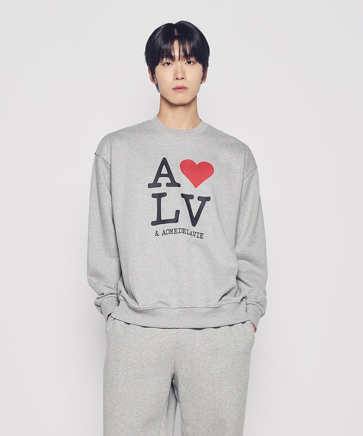 아크메드라비(ACME DE LA VIE) LOVE ADLV SWEATSHIRT (3 COLOR)