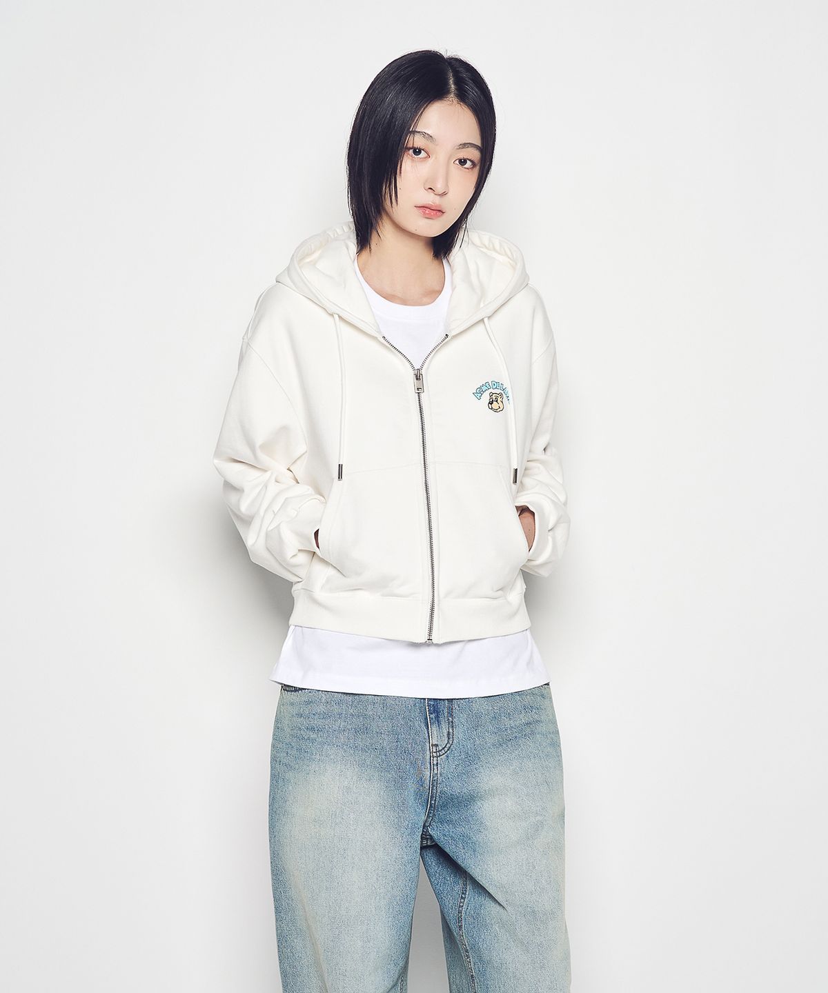 아크메드라비(ACME DE LA VIE) WOMAN MINI AC BEAR CROP HOODIE ZIP UP (2 COLOR)