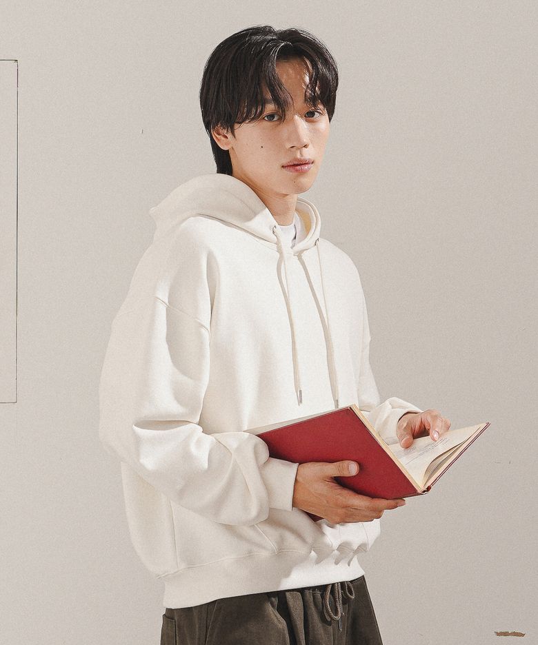 데이컷 크롭 오버핏 후드 크림 KJHD2649