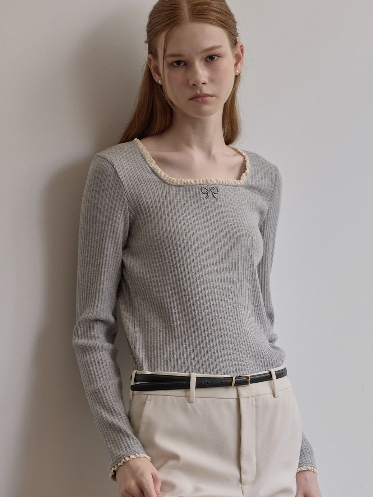 비뮤즈맨션(BEMUSE MANSION) Ribbon point square neck top - Melange gray