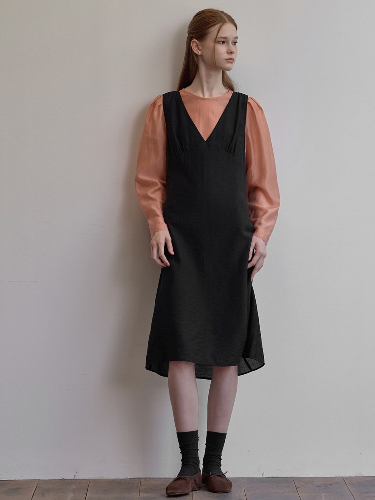 비뮤즈맨션(BEMUSE MANSION) V-neck layered dress - Black