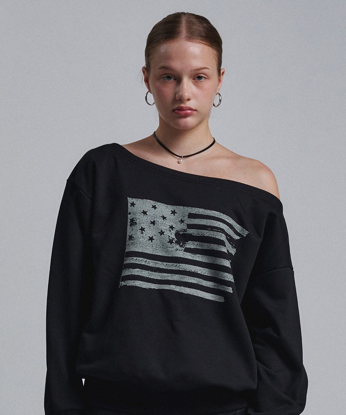카네이테이(KANEITEI) THE STARS AND STRIPE CROP CREWNECK (BLACK)