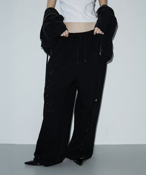 Stud Cut Sweat Pants (BLACK)