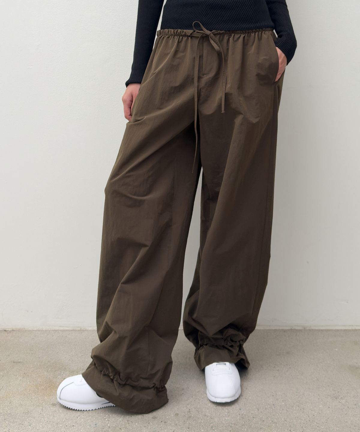 다이애그널(DIAGONAL) LAYERED STRAP TROUSERS (brown)