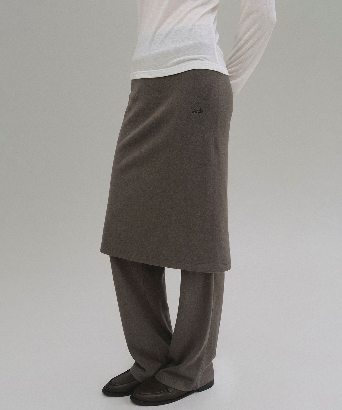 앤니즈(ANDNEEDS) Naia layered skirt pants (brown)