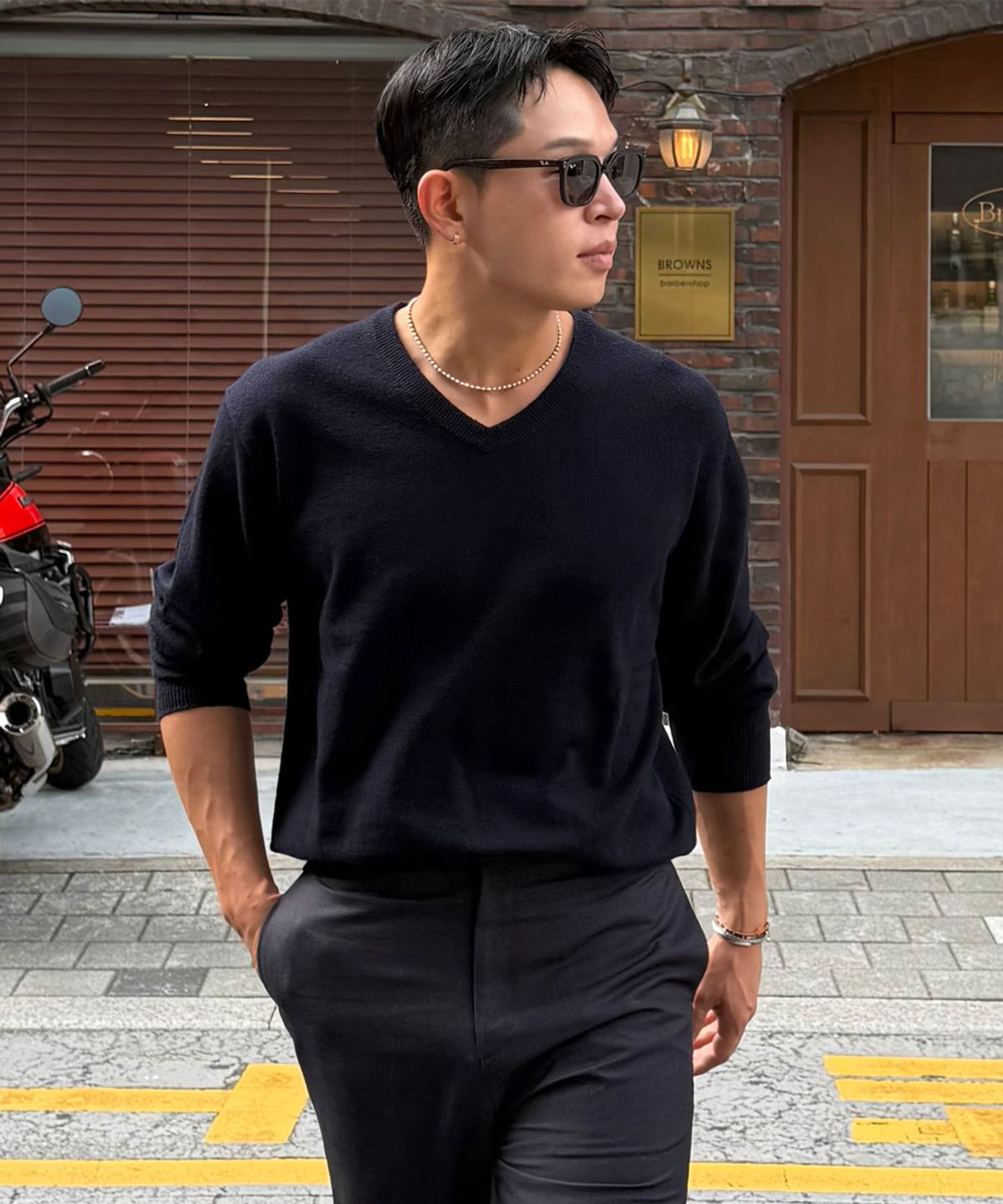 빠쎄(PASSER) 릴렉스 크롭 브이넥 니트 [다크 네이비]