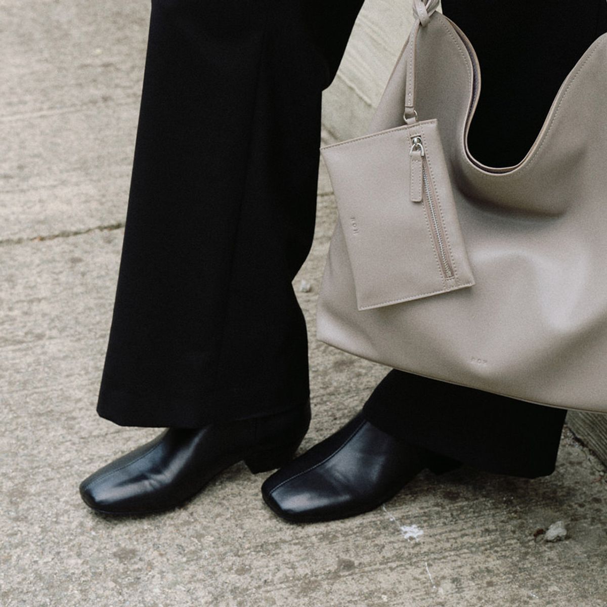 로서울(ROH SEOUL) Arco Pumps Black