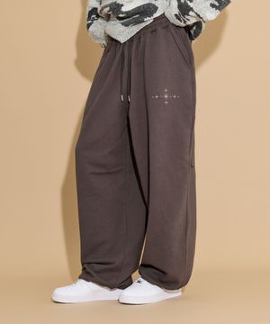 스타 아플리케 자수 스웨트팬츠 차콜