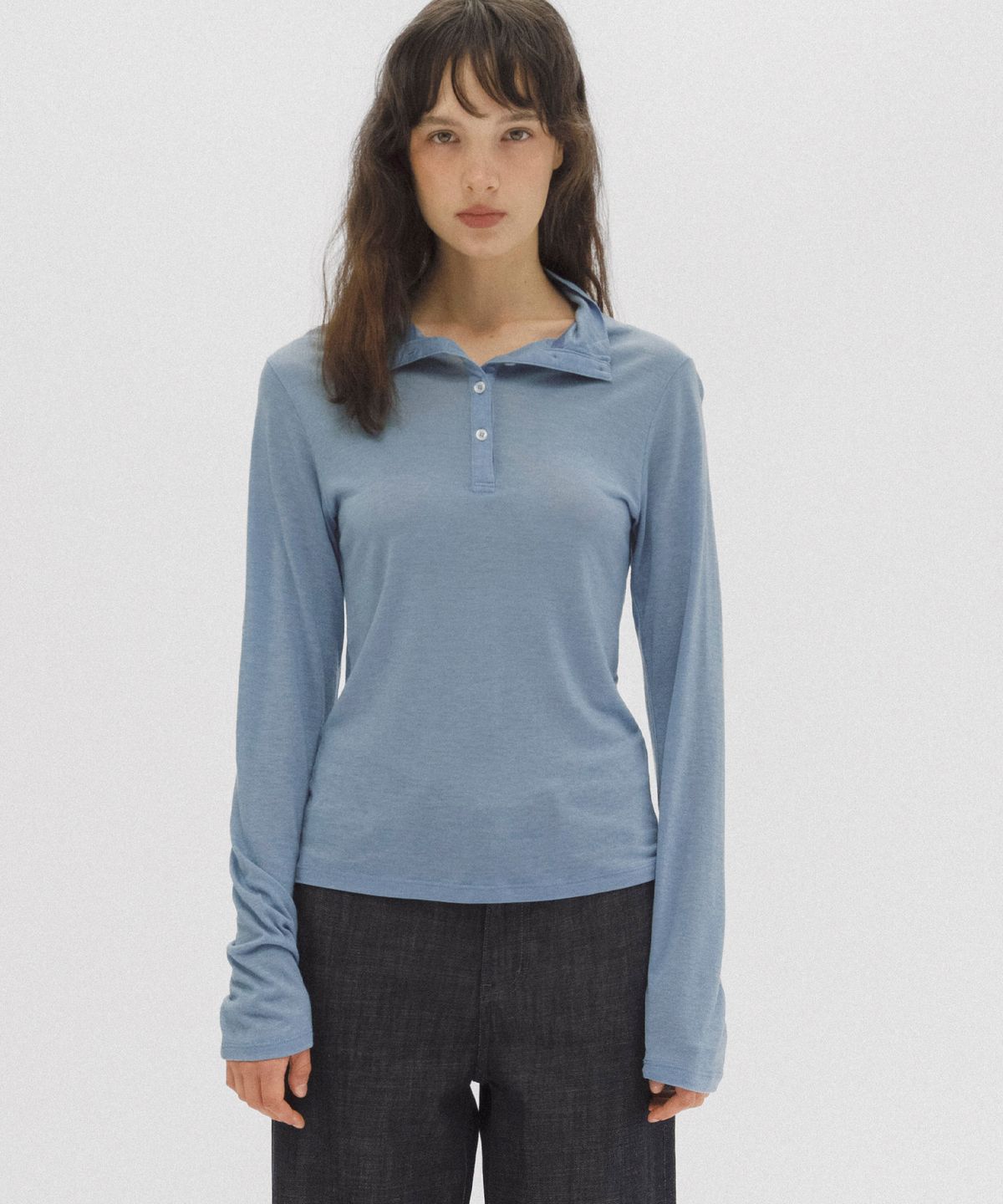 앤니즈(ANDNEEDS) Port henry neck tee (blue)