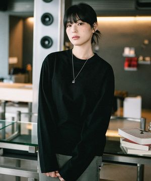 보이 크롭 긴팔티셔츠 블랙 KJLT2672