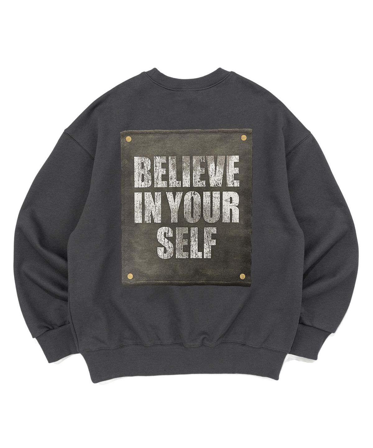 커버라이즈(COVERIZE) BELIEVE IN YOURSELF 패치 그래픽 맨투맨 (CHARCOAL))