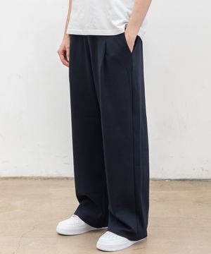 포인트 로고 핀턱 와이드 스웨트 팬츠 [네이비]