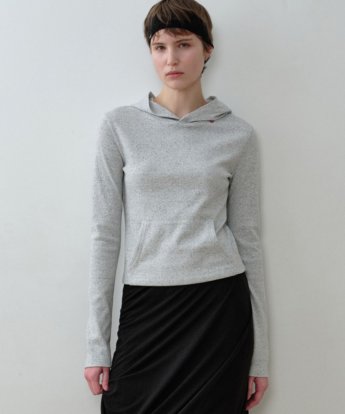 시메트릭 퍼센트(SYMMETRICPERCENT) Baby Logo Slim Hoody / Light Grey