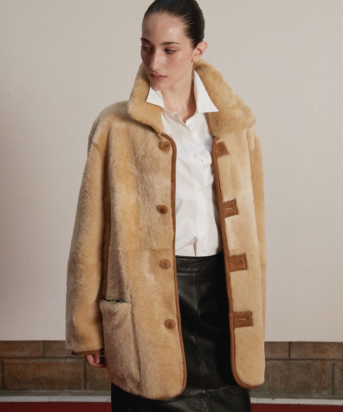 베르데마르(VERDEMAR) Shearling Suede half Coat_Sand Beige