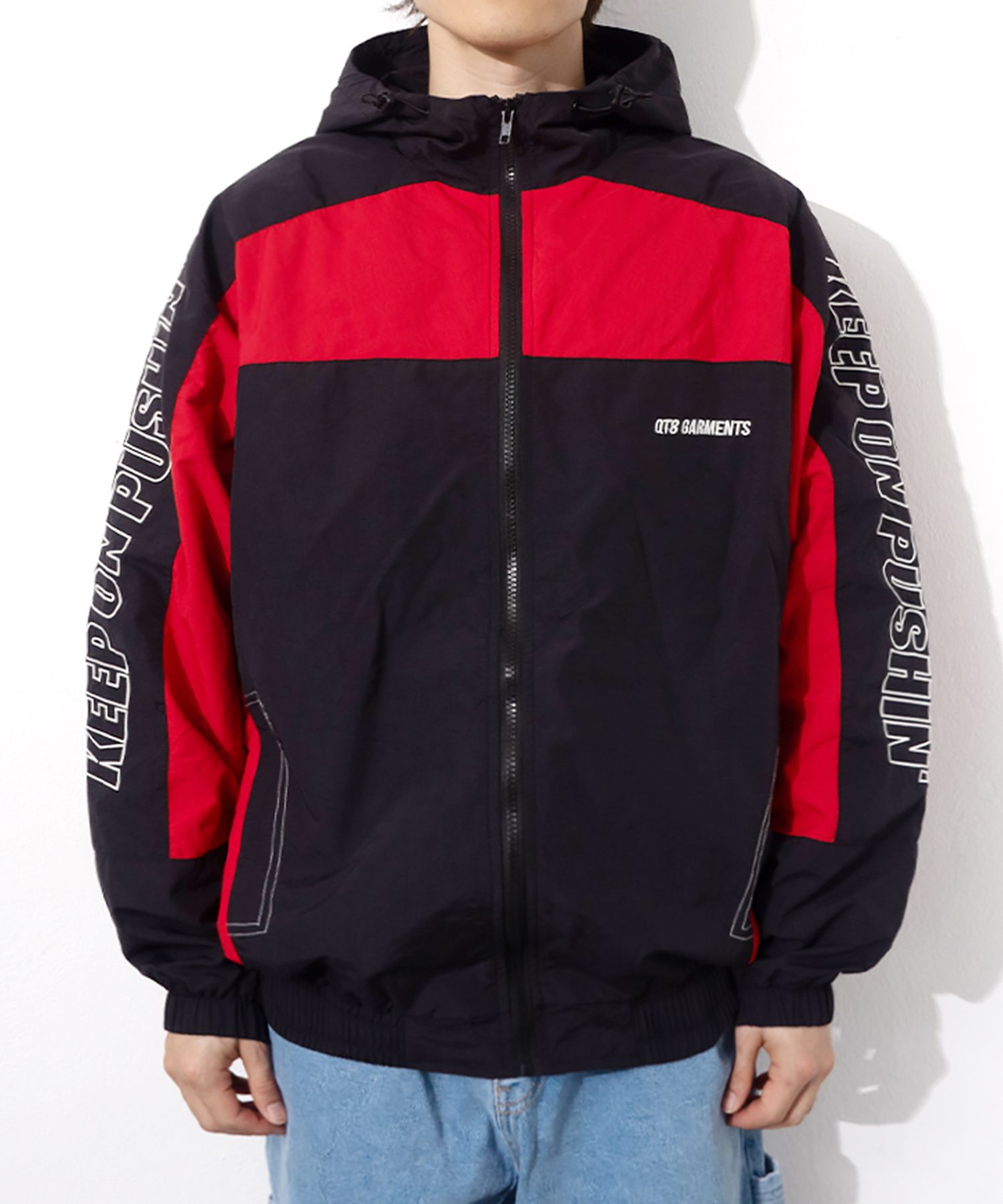 QT8 GARMENTS ナイロンジャケット レッド/ブラック Qt8 Garments Jacket Black & Red – Winter Whirl