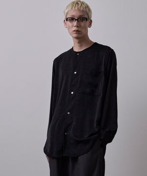 크링클 텍스쳐 실키 밴드카라 셔츠