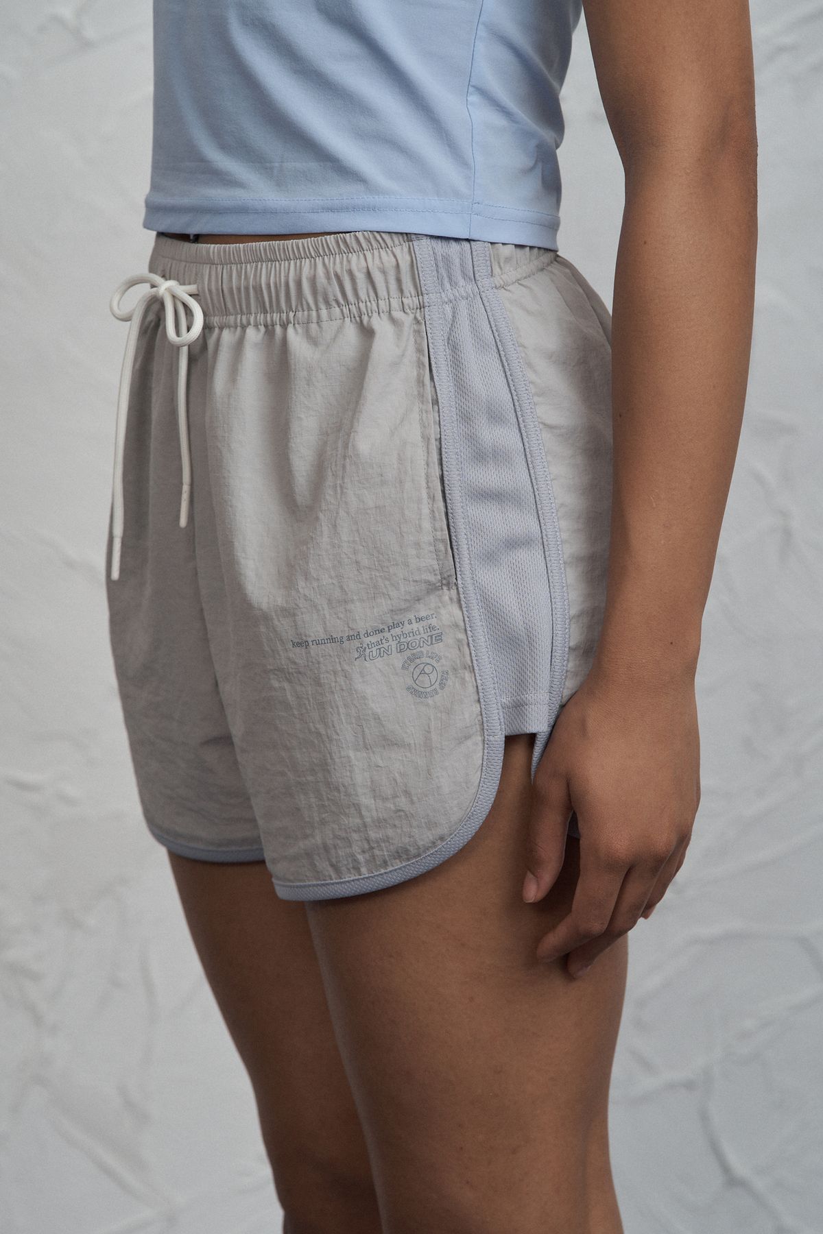 런던(RUNDONE) WOMAN RUNNING SHORTS[GRAY]