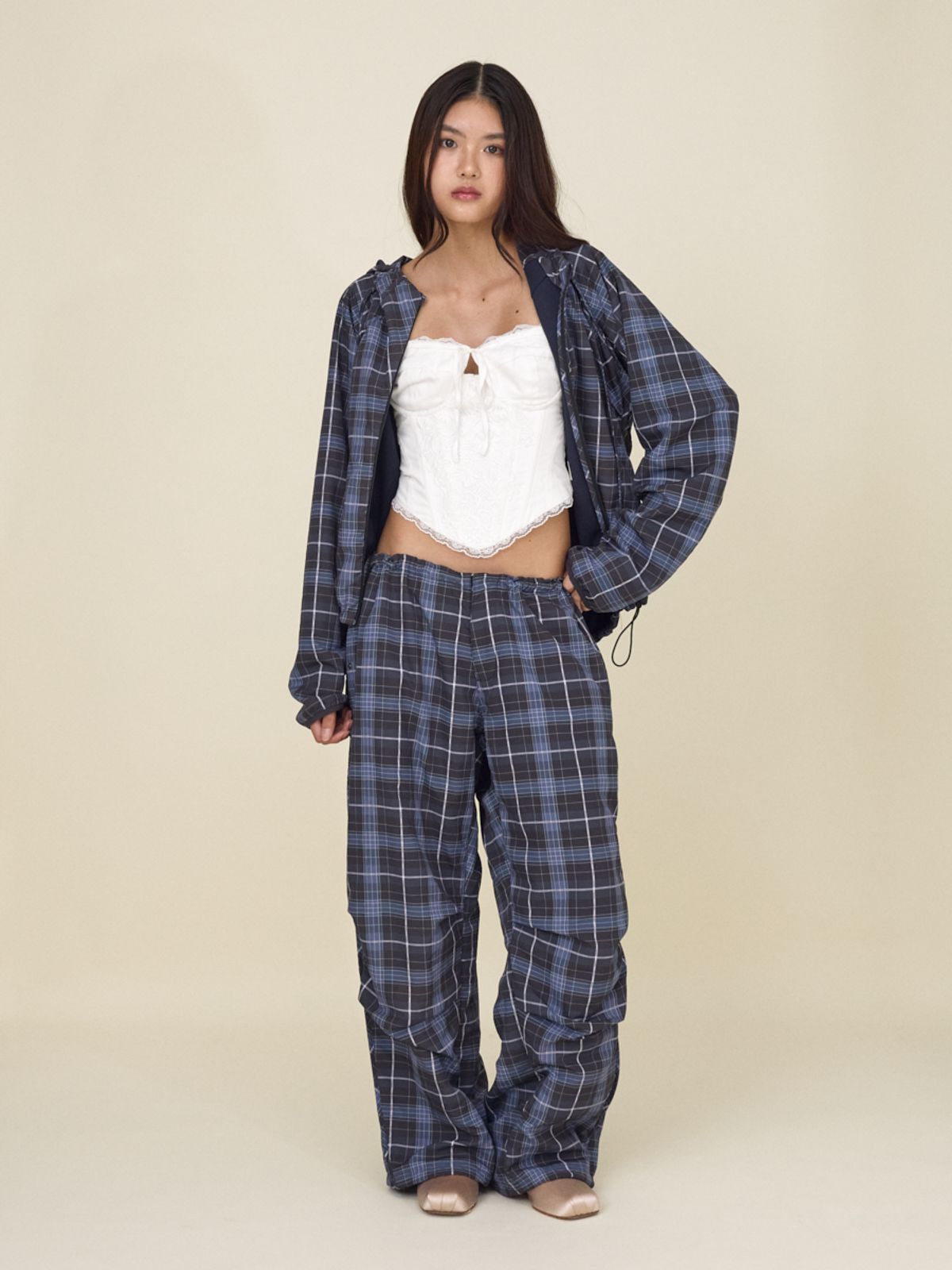 글로니(GLOWNY) CHECKMATE TRACK PANTS (BLUE)