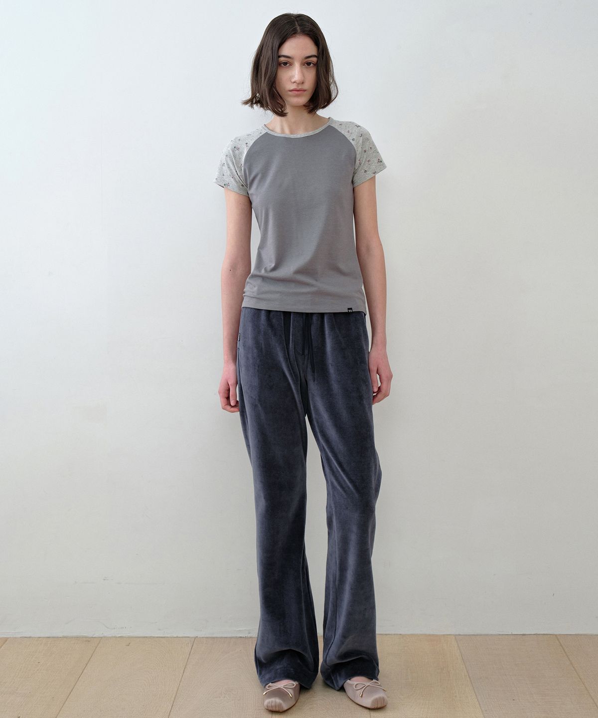 시메트릭 퍼센트(SYMMETRICPERCENT) Straight-leg Velour Pants / Ash Navy