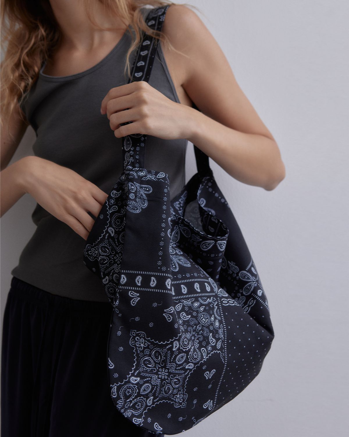 세르(SEHR) Paisley Easy Bag (Black)