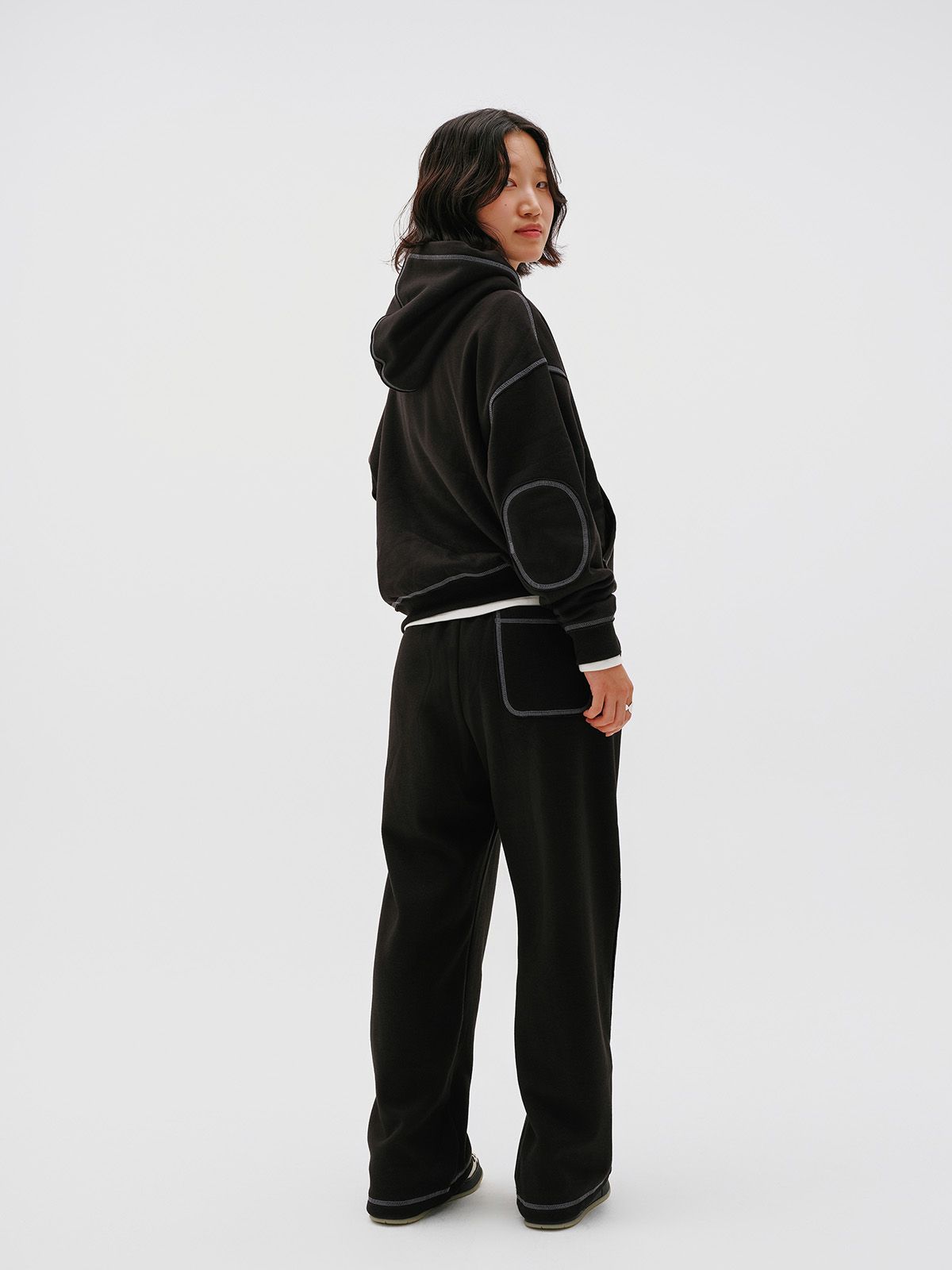 이피티(EPT) COVER STITCH SWEATPANTS (BLACK)