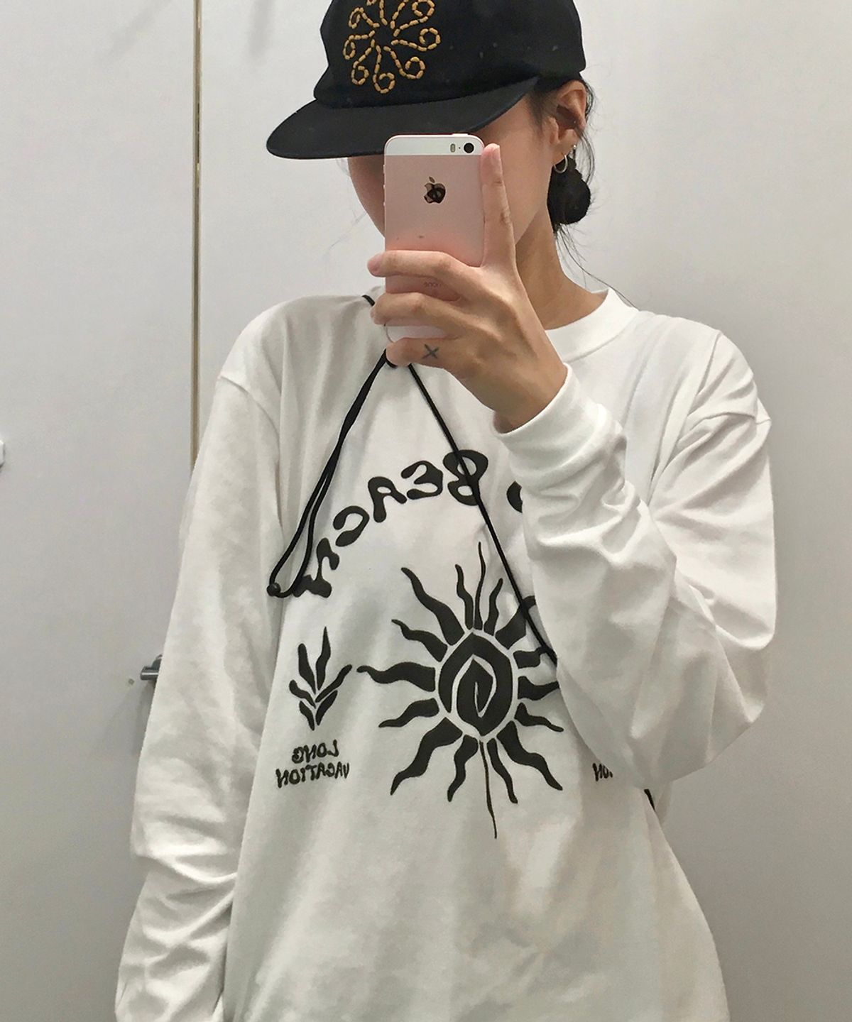 코소(COSO) 비치 아트웍 롱 슬리브 긴팔 (WHITE)