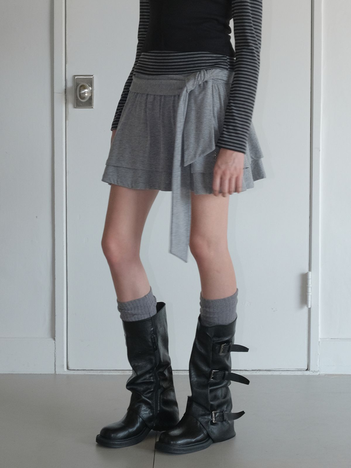 에트몽(ETMON) Knotted Frill Mini Skirt, Melange Grey