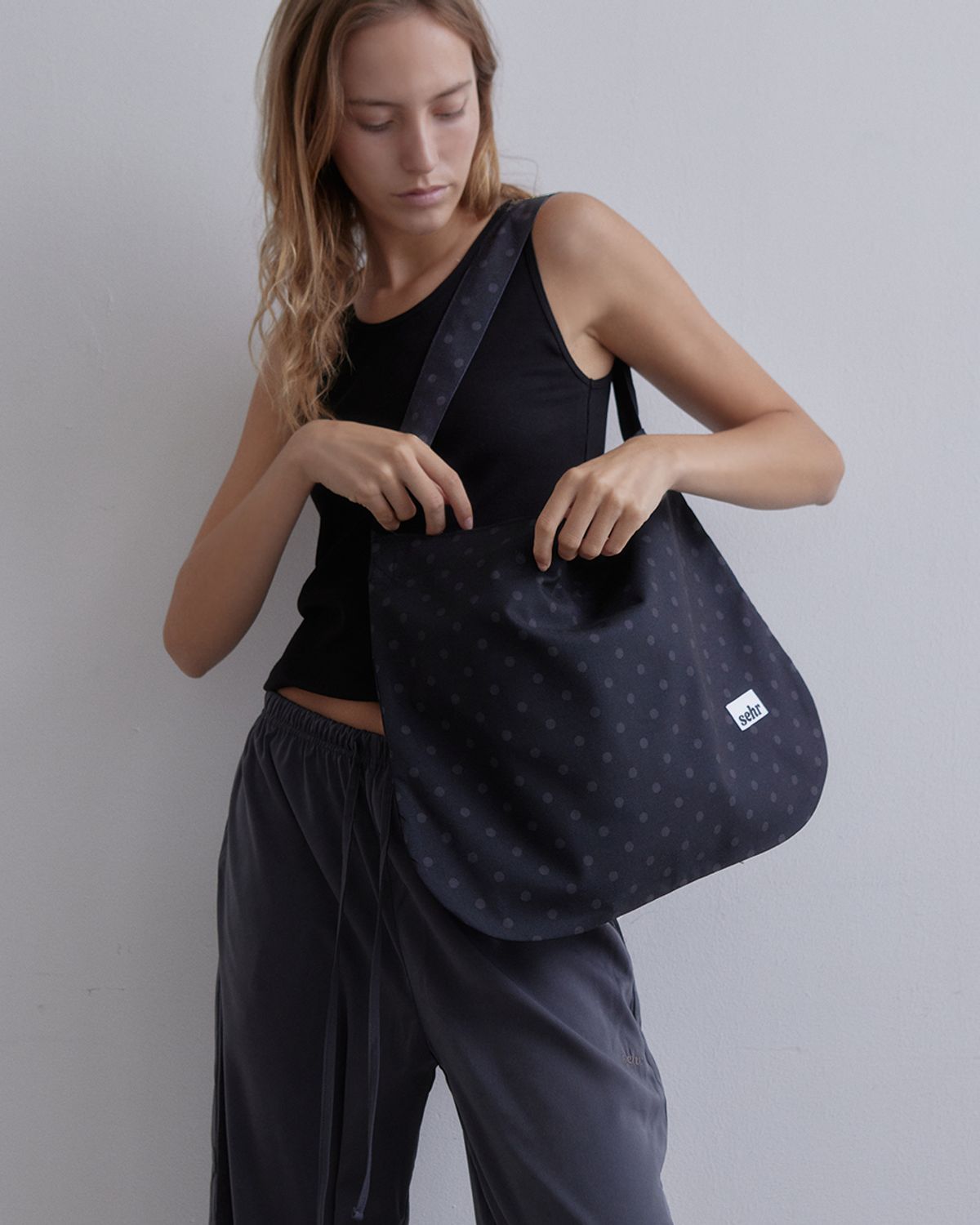 세르(SEHR) Black Dot Easy Bag