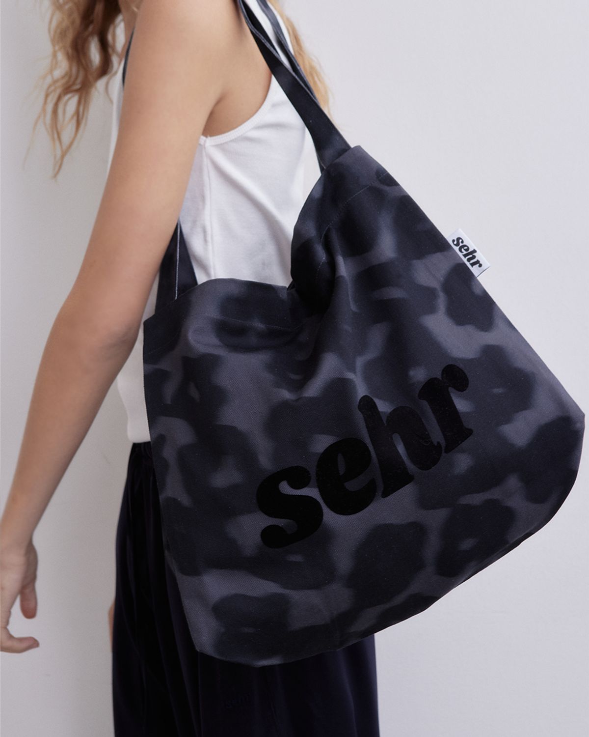 세르(SEHR) Light Twill Big Bag (Blur Black)