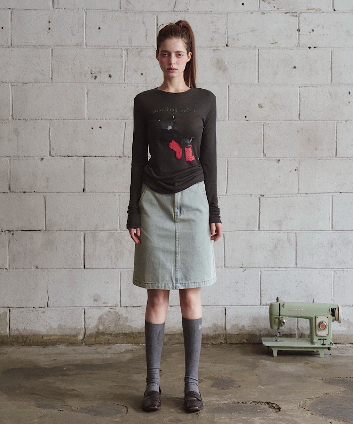 아포엠(APOEM) FADE DENIM SKIRT