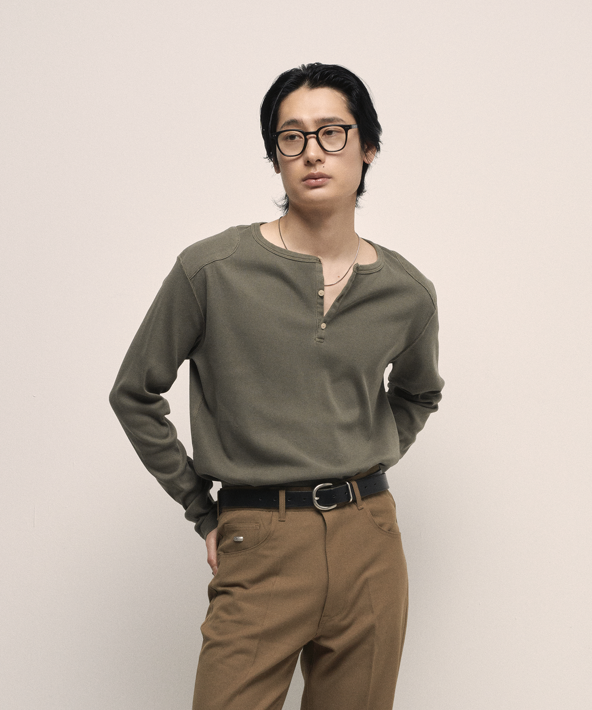 무라(MURRA) 아에르 헨리 셔츠 _ 브라운