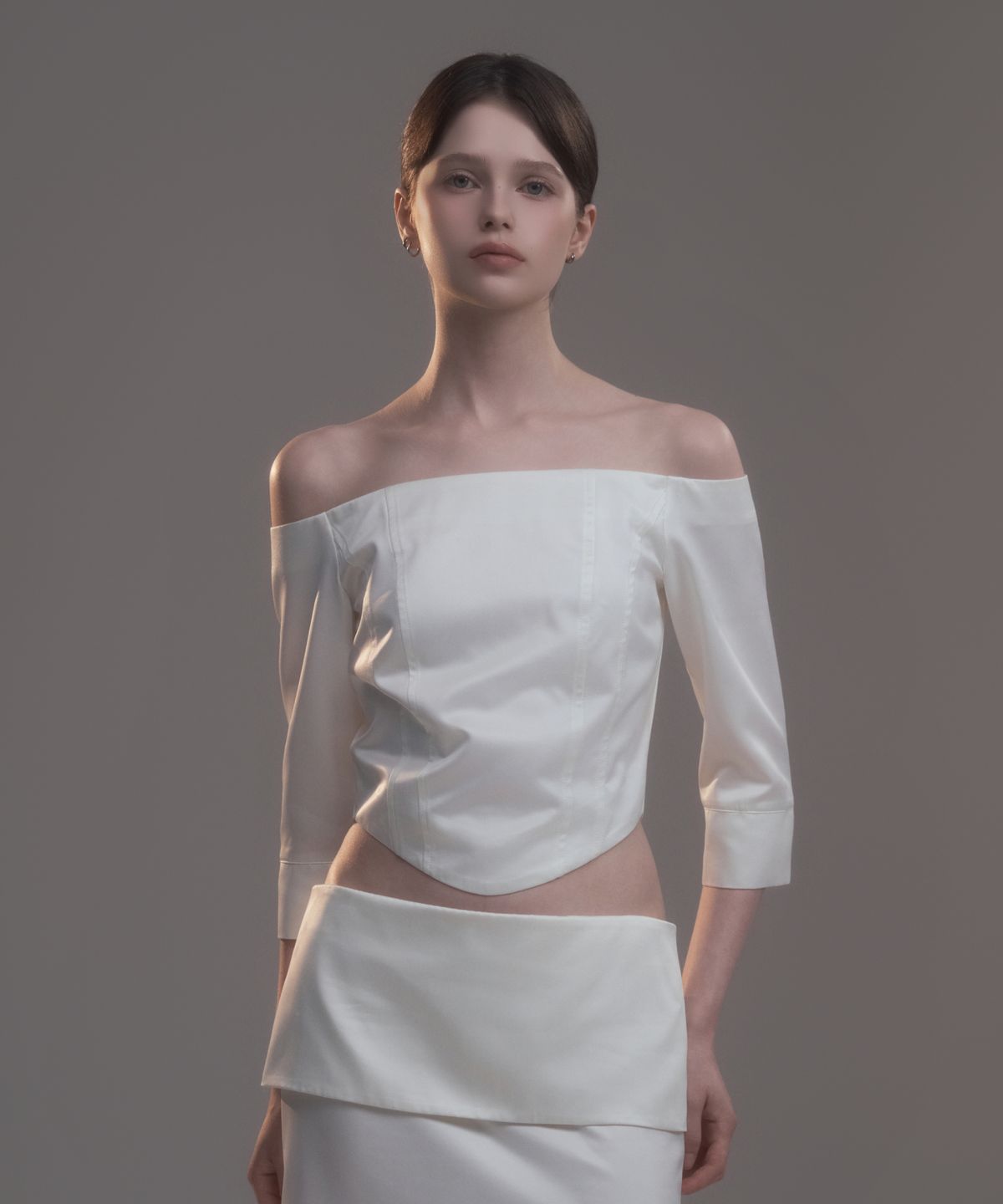 마우솔레움(MAU SOLEUM) Long Sleeve Satin Corset Top - Ivory