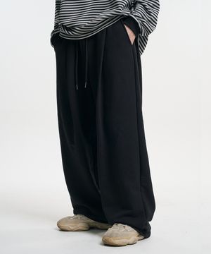 에센셜 원턱 와이드 스웨트 팬츠 블랙