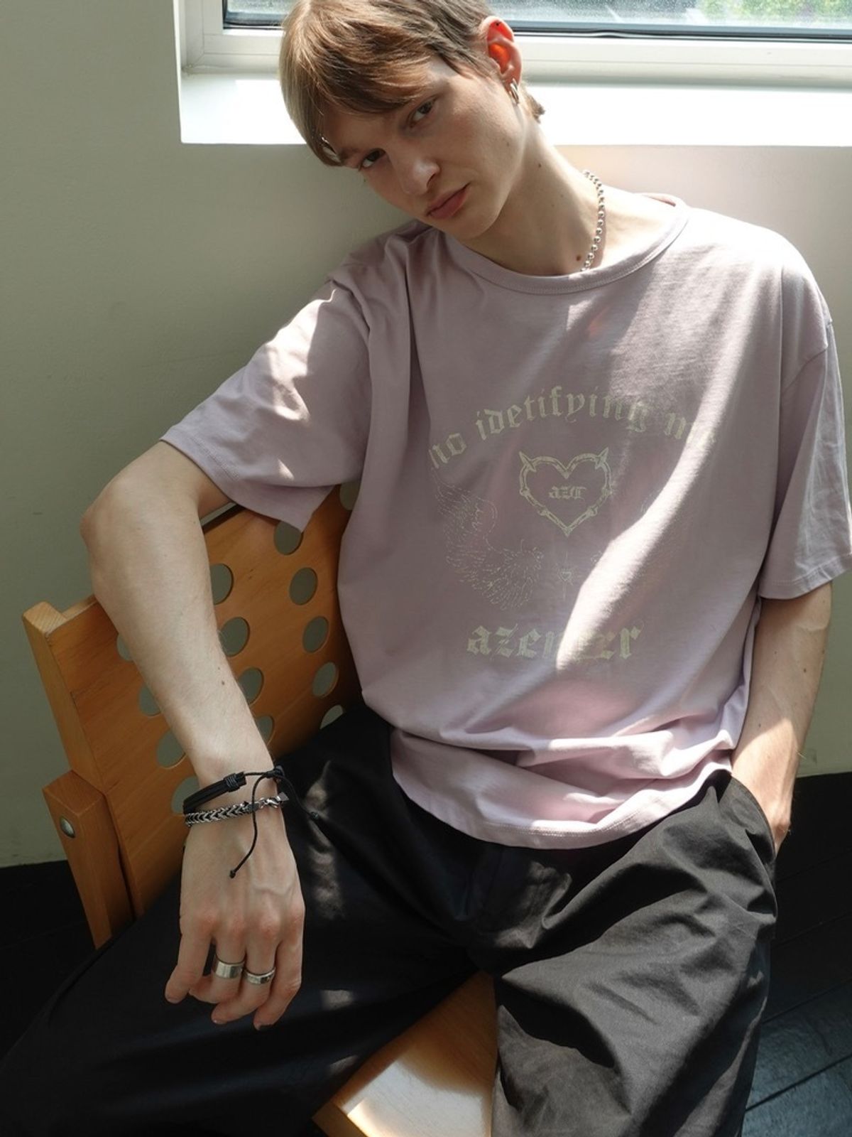 어젠더(AZENDER) 앤젤 오버핏 티셔츠 라벤더