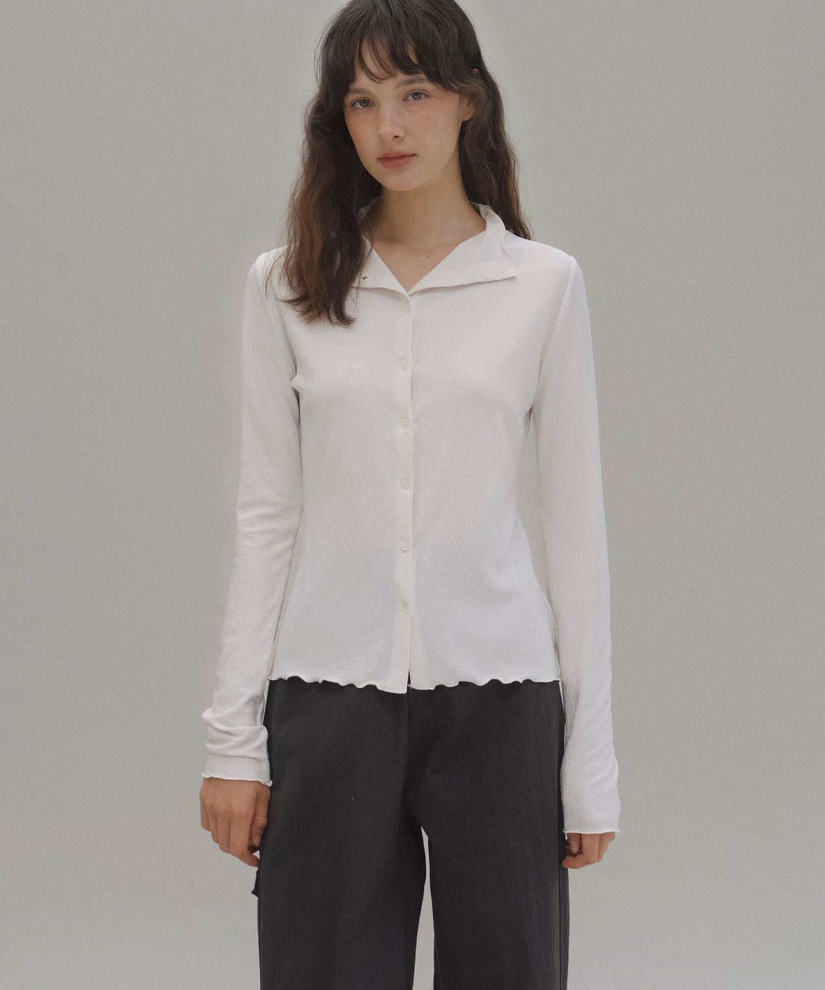 앤니즈(ANDNEEDS) Pomi pleats blouse (ivory)