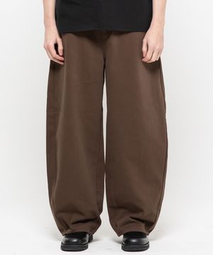 커브드 벌룬 코튼 데님팬츠[브라운]