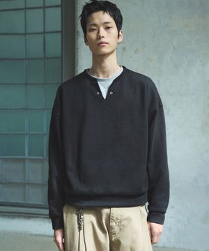 코어 브이 슬릿 스웨트 - 블랙