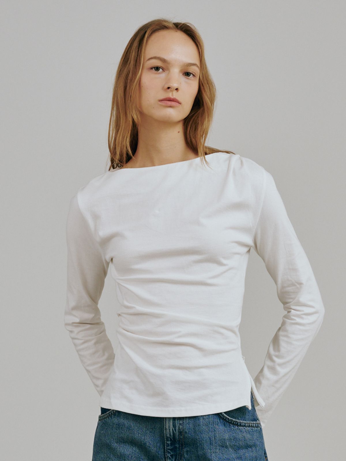 누브(NOUVE) 보트넥 드레이프 티셔츠 - 화이트 / Boatneck Drape T-shirts - White