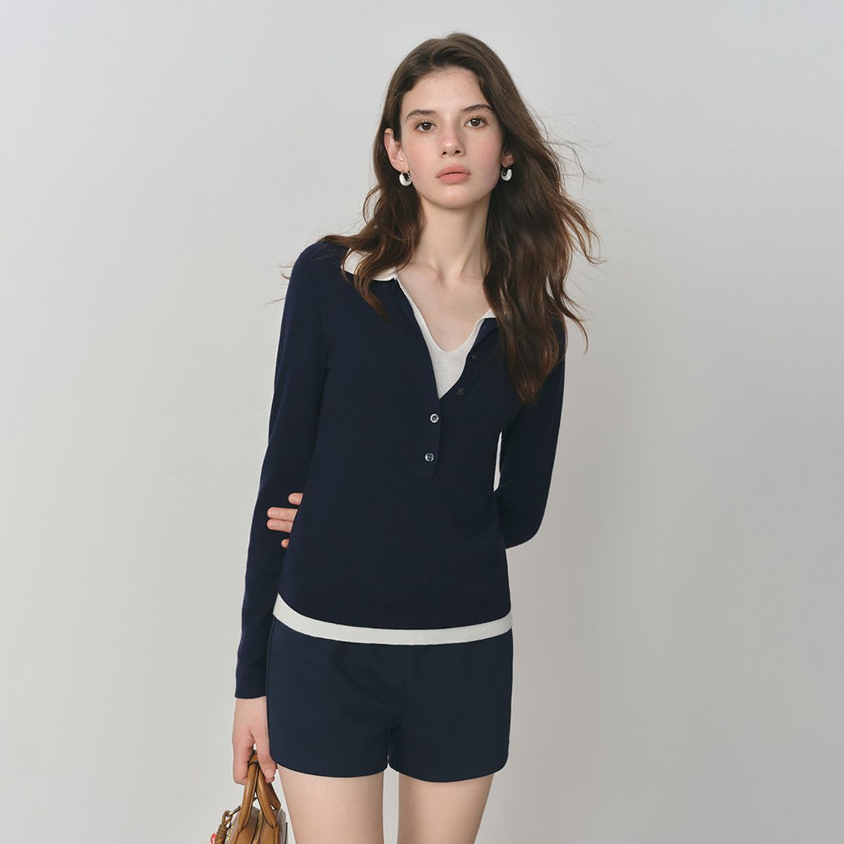 웬스데이딜라잇(WEDNESDAY DELIGHT) WD_Button fake two-piece knit top_NAVY