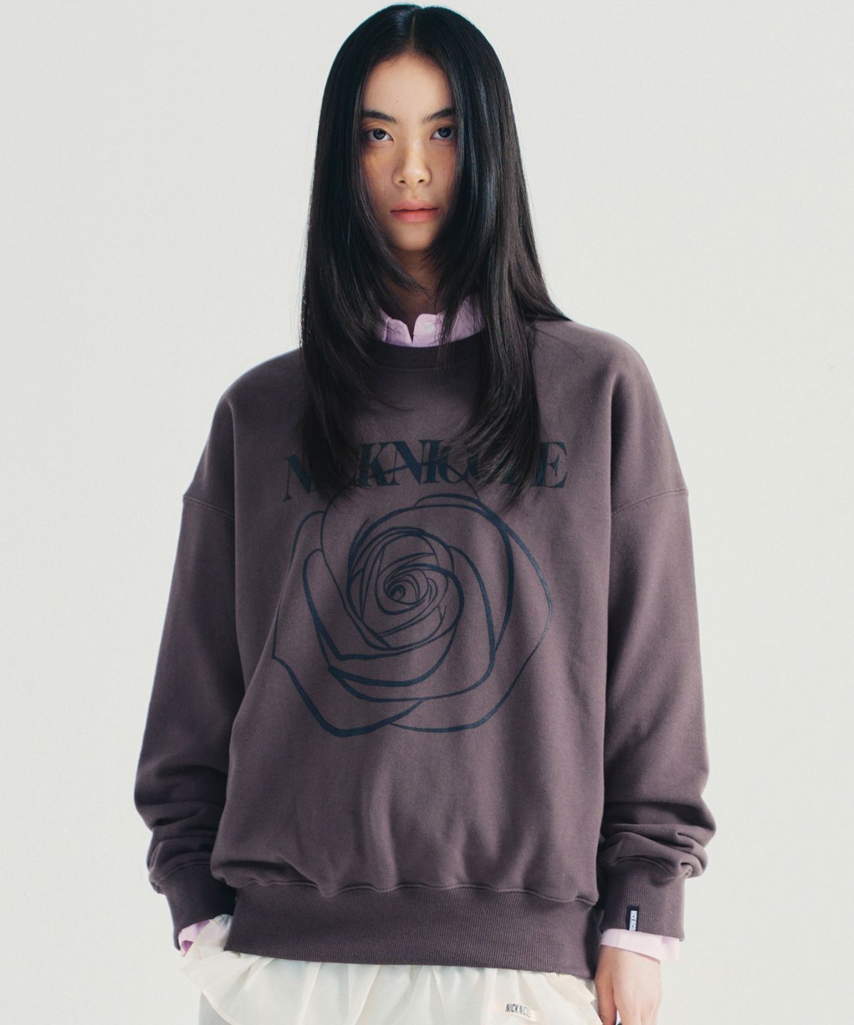 닉앤니콜(NICK&NICOLE) NICOLE ROSE PRINTING SWEATSHIRT_CHARCOAL BLACK