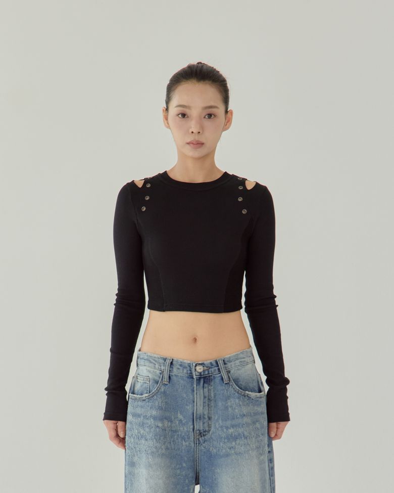 Eyelet Detail Crop Tee (Black) / 25FWTS001BK