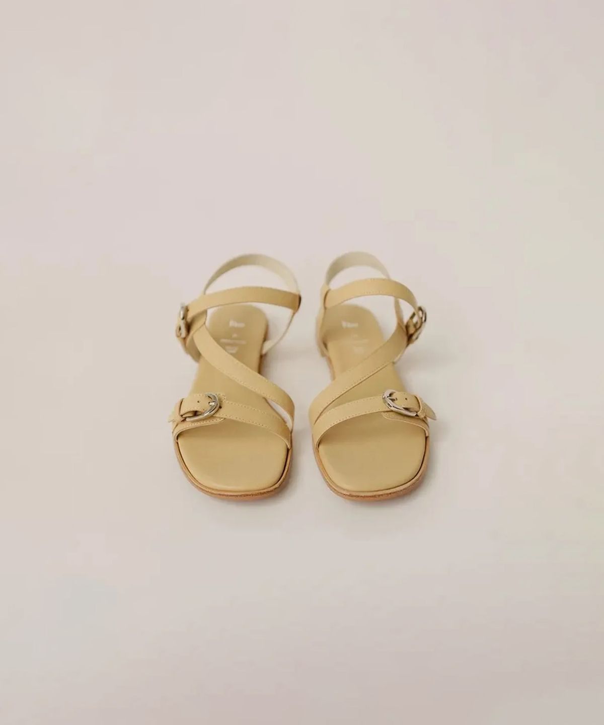 호와스(HOWUS) SNAY SANDALS (BUTTER)