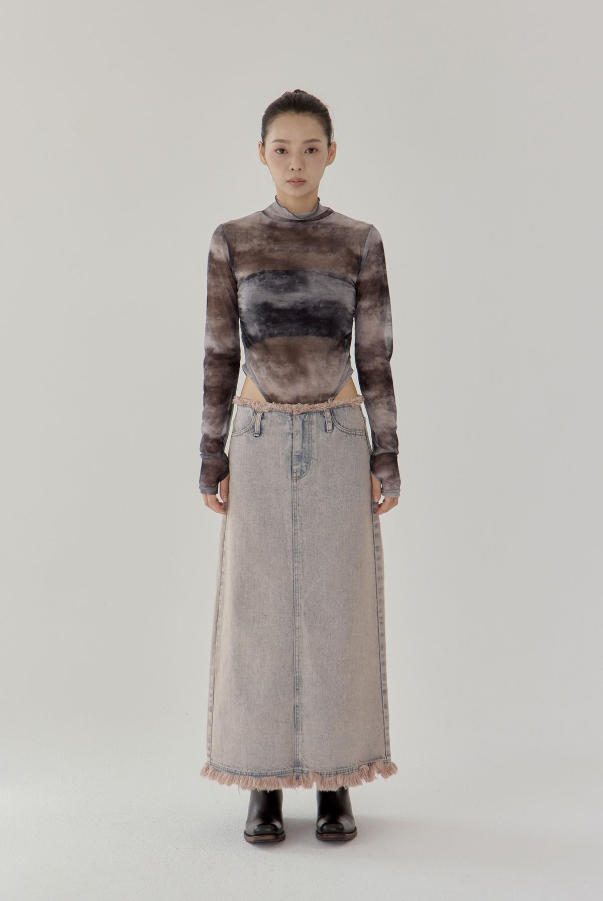 노 엑스트라 터치(NO EXTRA TOUCH) Denim Pink Tin Skirt / 25FWSK001BL