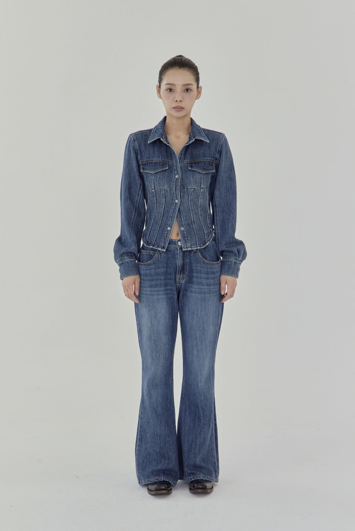 노 엑스트라 터치(NO EXTRA TOUCH) Set-up Low Bootscut Denim / 25FWPT001BL